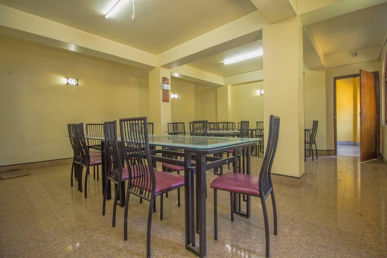 Oyo 28754 The Sunrise Residency Gangtok Bagian luar foto
