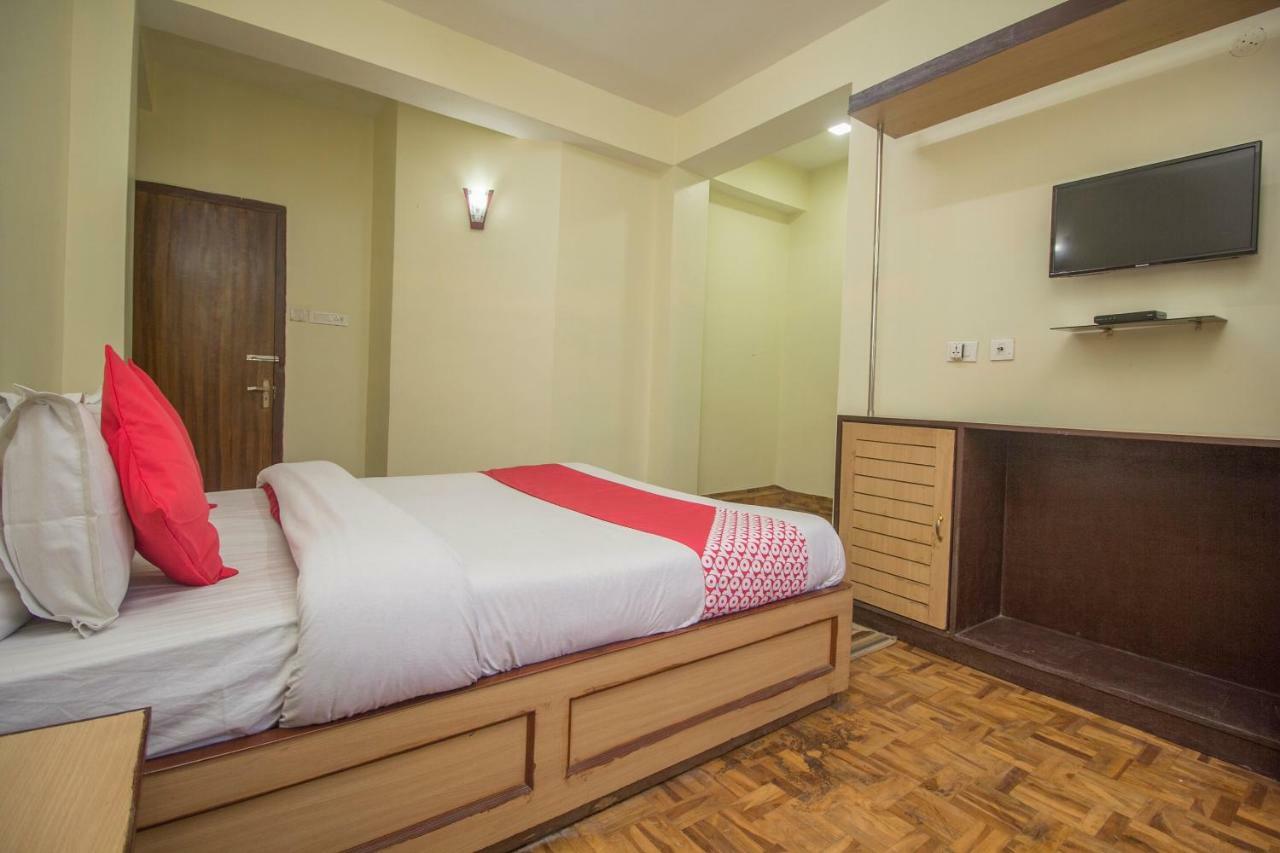 Oyo 28754 The Sunrise Residency Gangtok Bagian luar foto