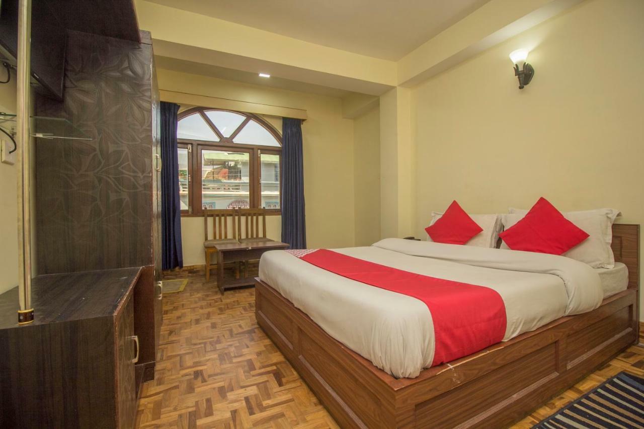 Oyo 28754 The Sunrise Residency Gangtok Bagian luar foto