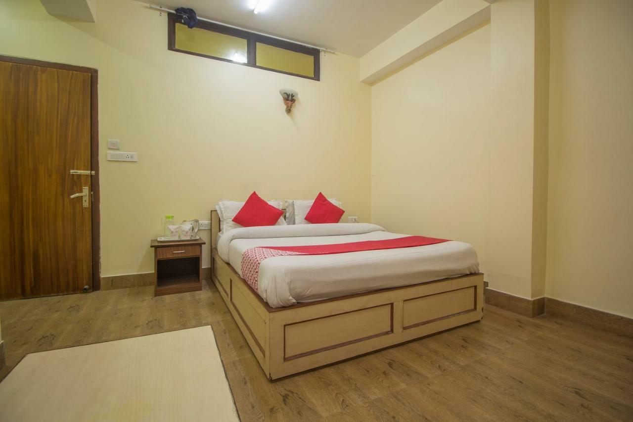 Oyo 28754 The Sunrise Residency Gangtok Bagian luar foto